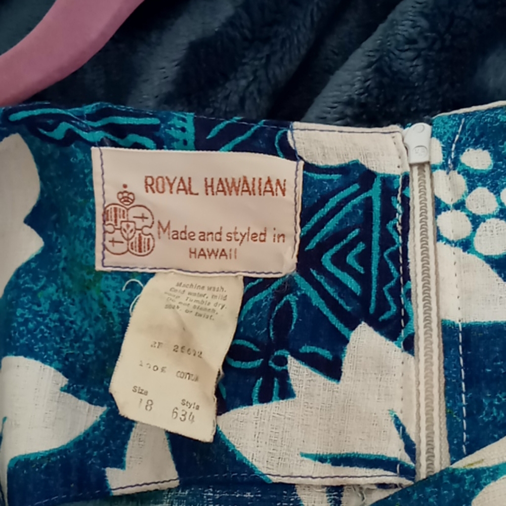 Vintage Royal Hawaiian mumu